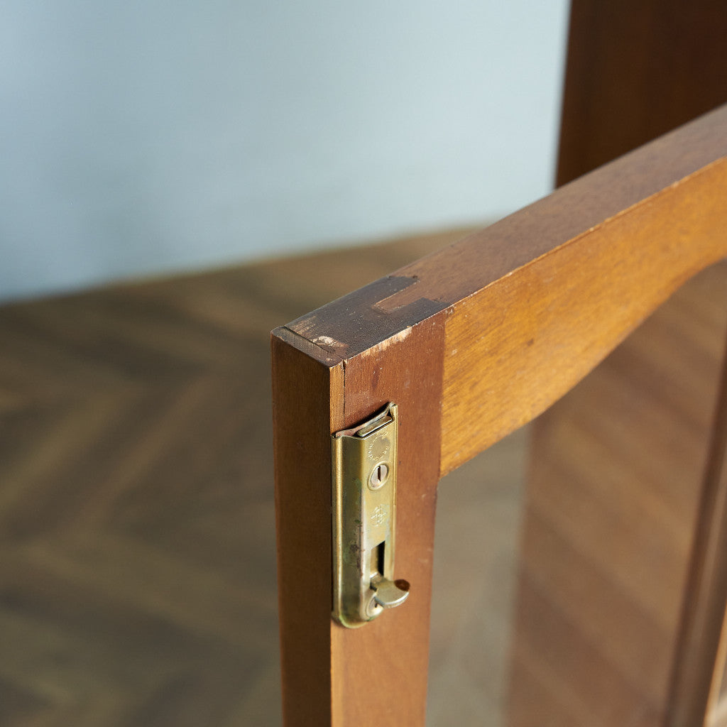 英国クラシック ウォールナット材 ブックケース / 食器棚