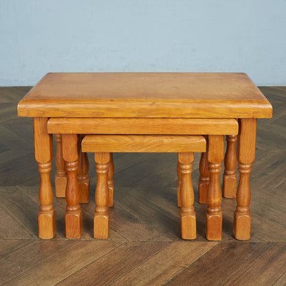 Dutch solid oak nesting table #85389