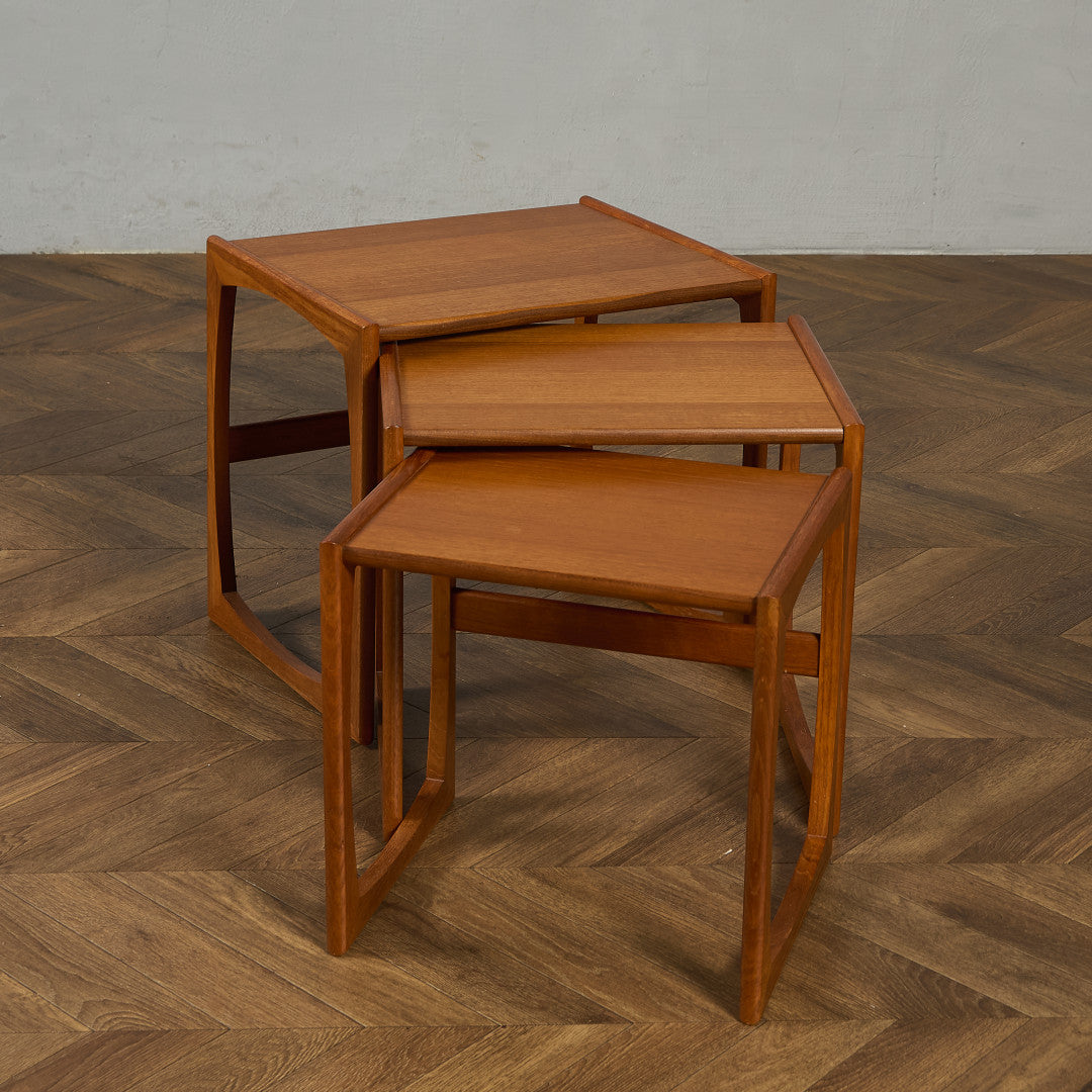 Quadrille ヴィンテージ ネストテーブル