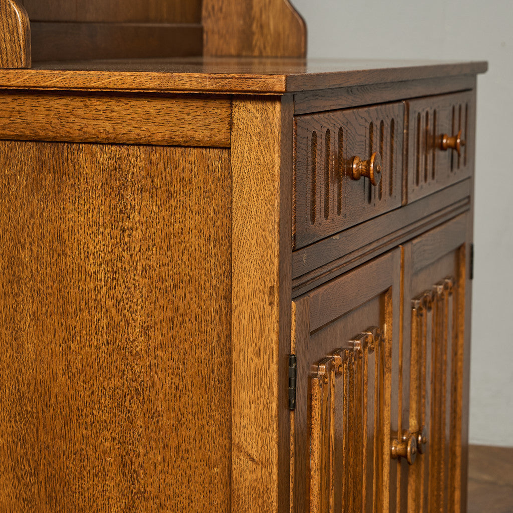 英国クラシック ウェルシュドレッサー  食器棚