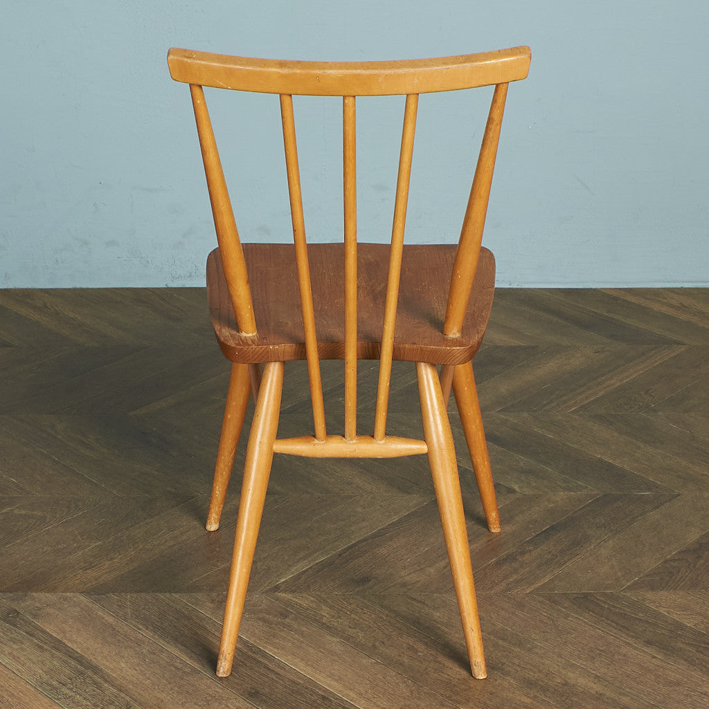 スティックバックチェア