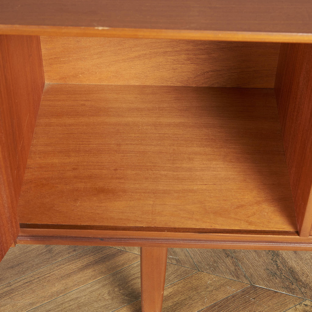 イギリスヴィンテージ サイドボード / カップボード