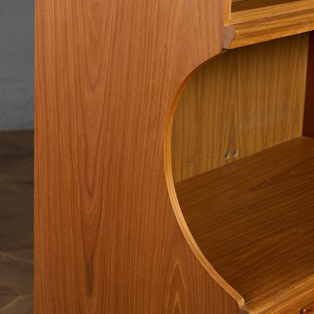 ヴィンテージ ハイサイドボード