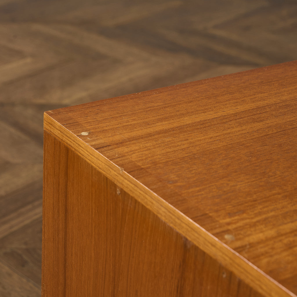 英国 ヴィンテージ キャビネット