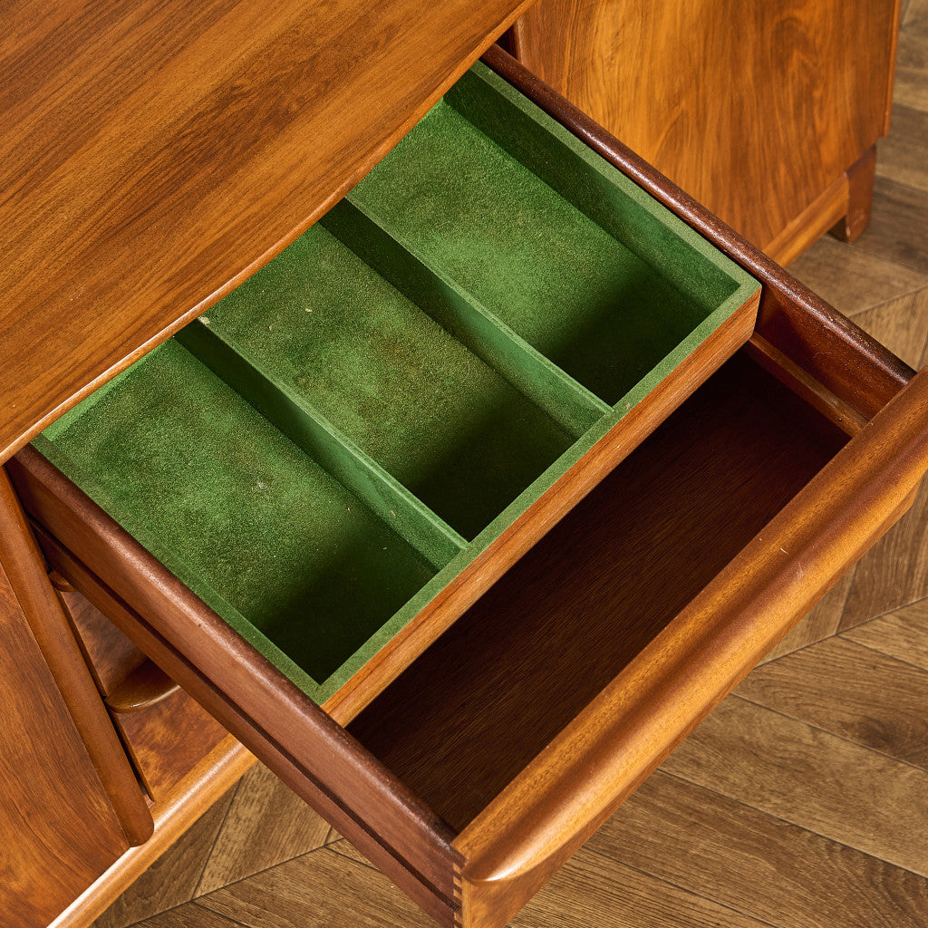 ヴィンテージ サイドボード