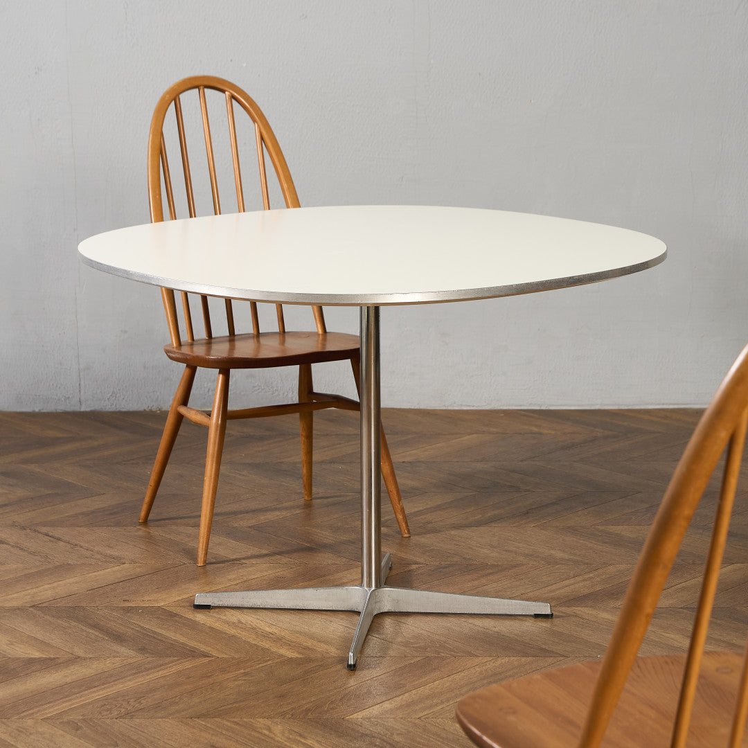Fritz Hansen A603 Super-circular Table スーパー円テーブル