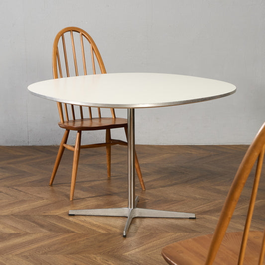 Fritz Hansen A603 Super-circular Table スーパー円テーブル