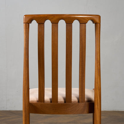 スラットバックチェア