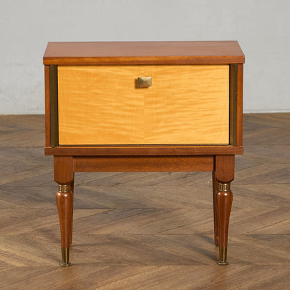 英国 ヴィンテージ ベッドサイドキャビネット