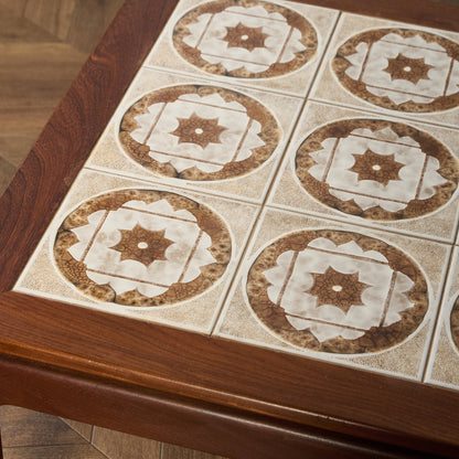 タイルトップ コーヒーテーブル