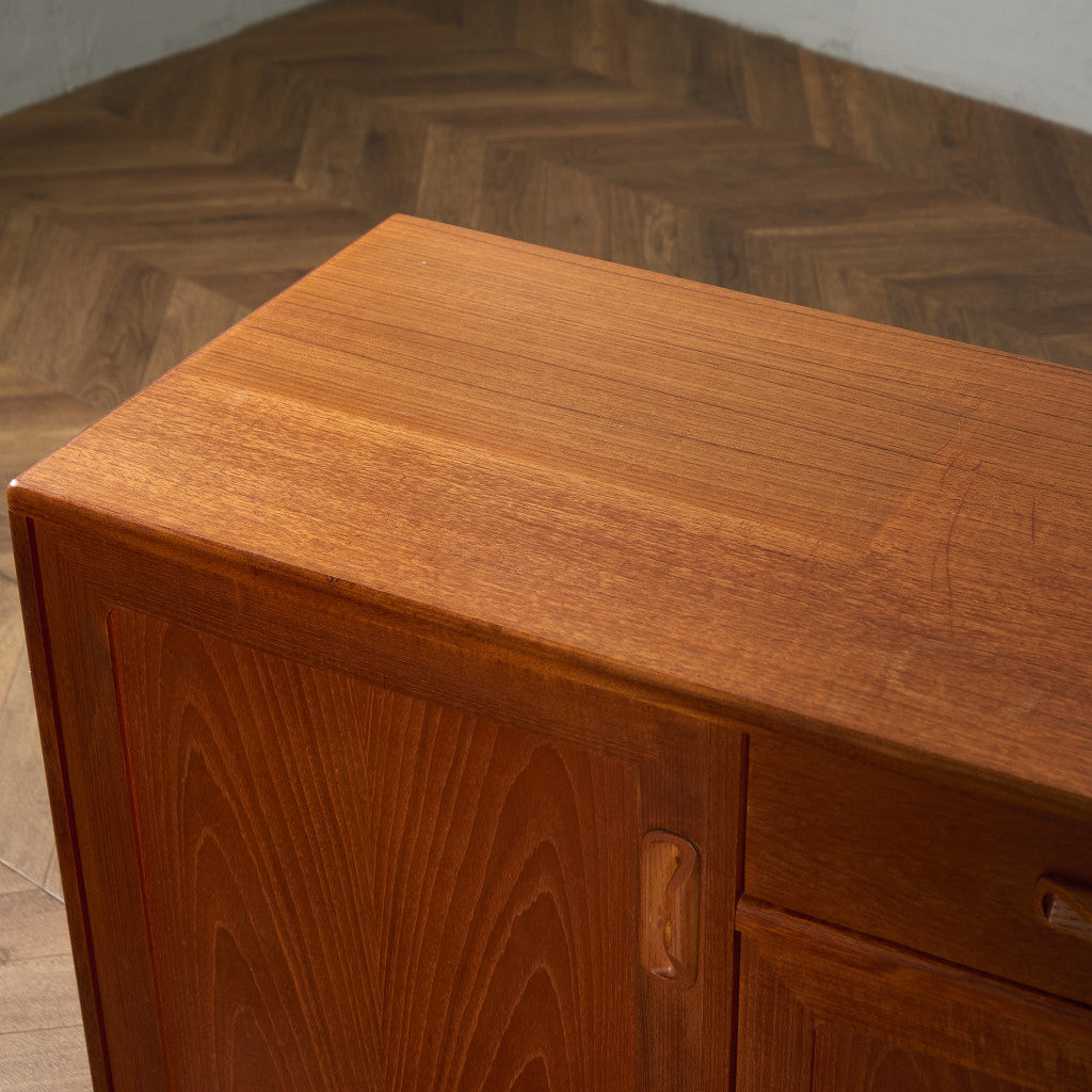 Fresco ヴィンテージ サイドボード