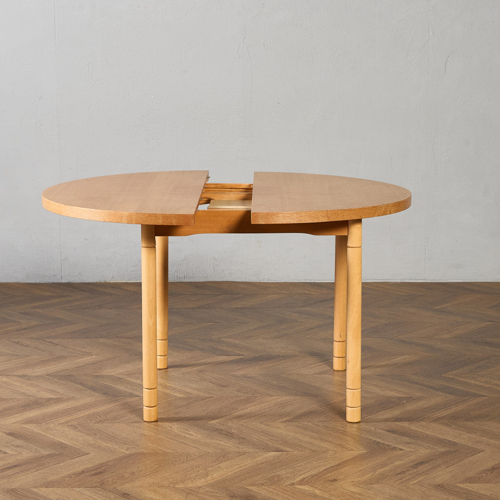 旧東ドイツ ヴィンテージ ラウンド ダイニングテーブル