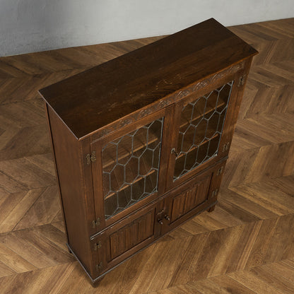 ガラス キャビネット