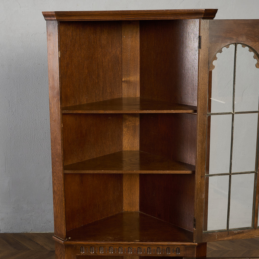 英国 クラシック オーク コーナーキャビネット