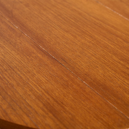 Novy Domov社 Poul Hundevad ネストテーブル