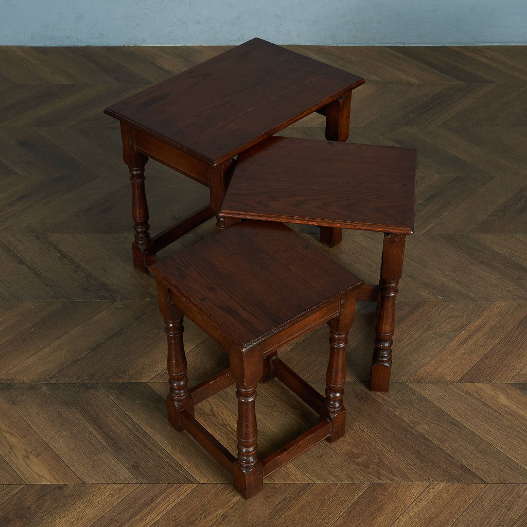 British classic oak nesting table #84618