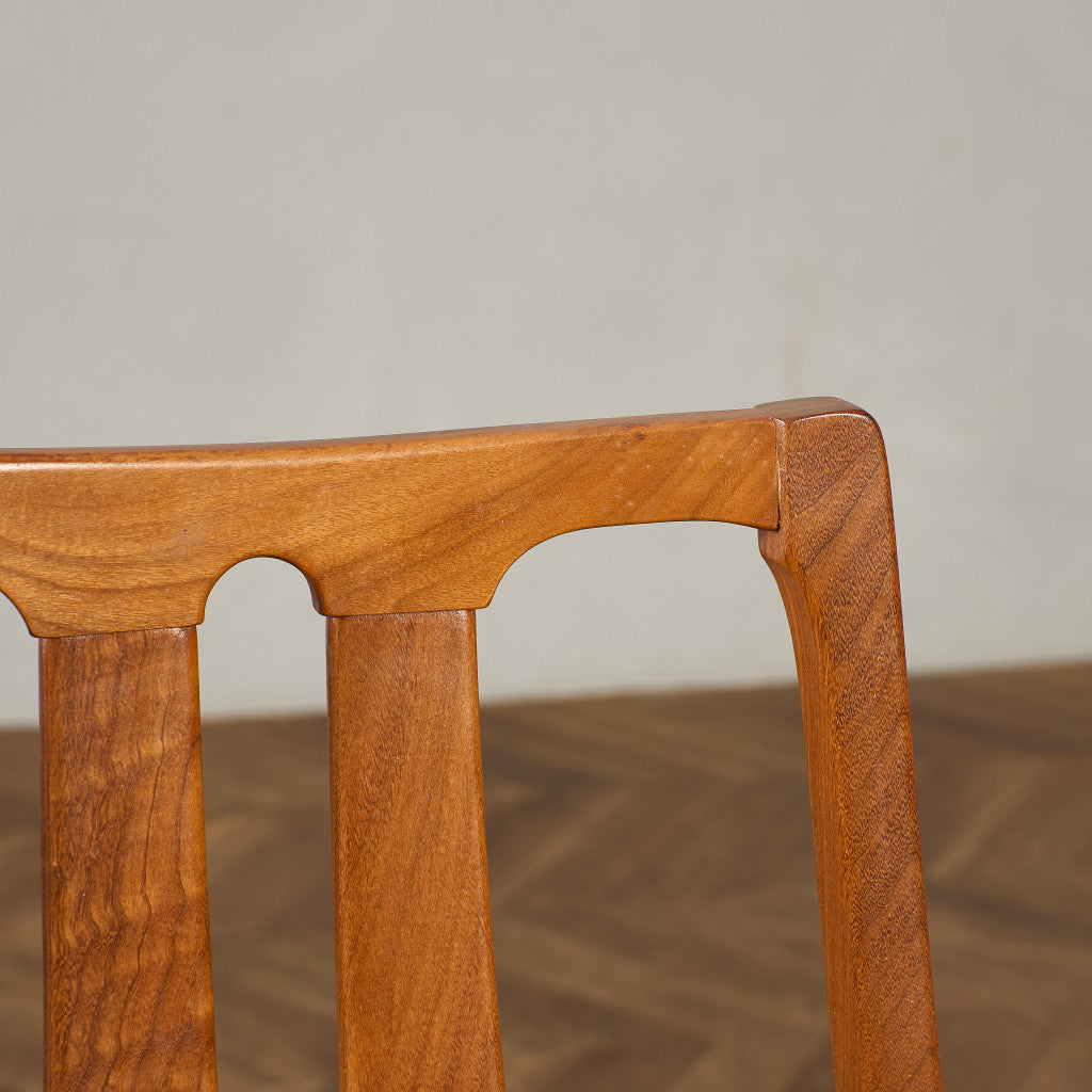 ダイニング アームチェア