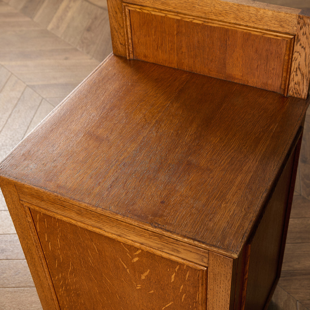 英国 クラシック ベッドサイド キャビネット