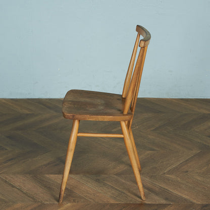 スティックバックチェア