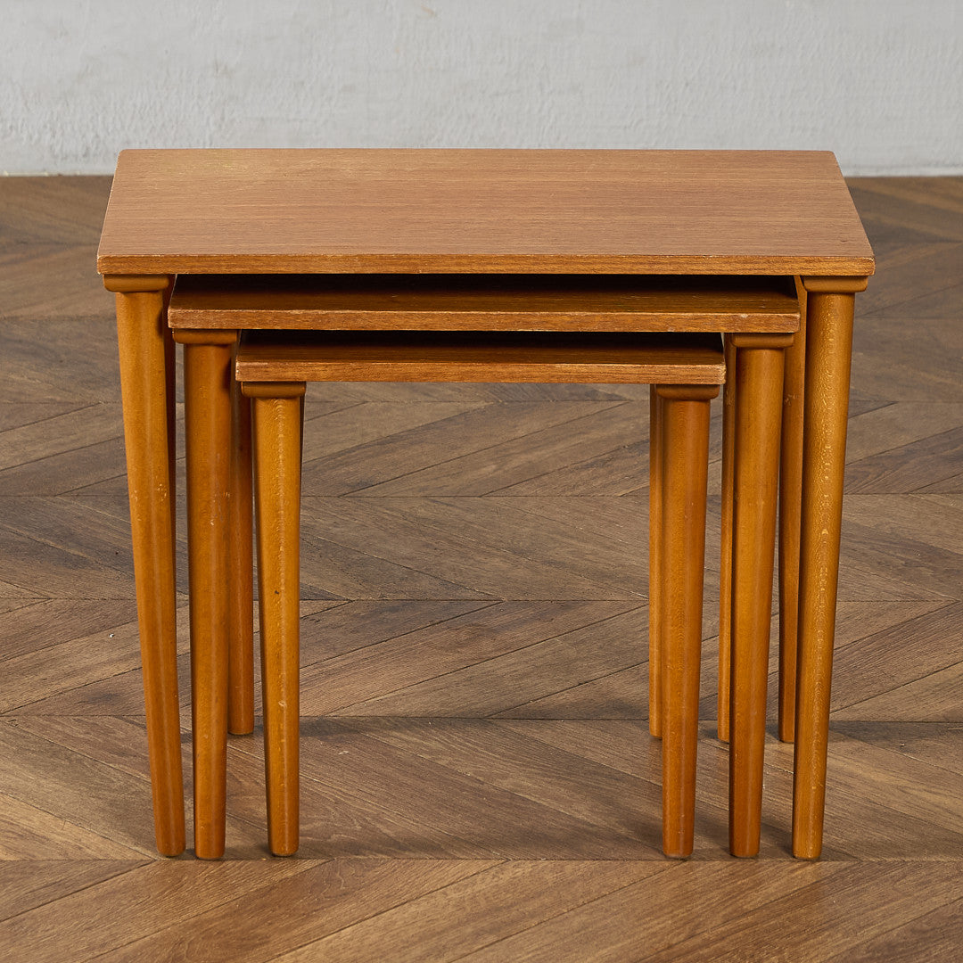 英国 ヴィンテージ ネストテーブル #97173 – camori ヴィンテージ家具