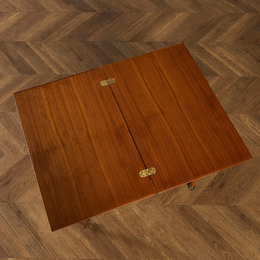 英国 ヴィンテージ ターンリーフ ティートロリー