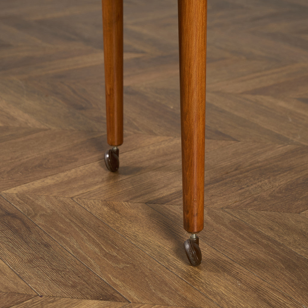 Novy Domov ヴィンテージ ネストテーブル