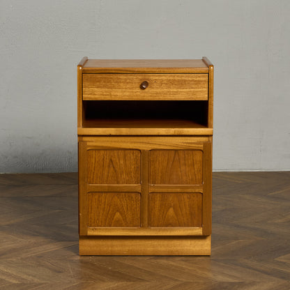 ヴィンテージ 十字扉 スモール キャビネット