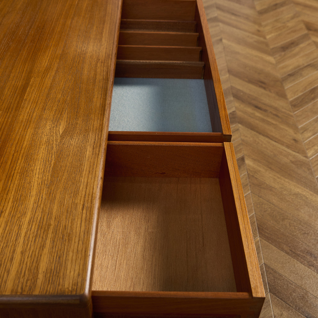 Fresco ヴィンテージ 脚付き サイドボード (4072)