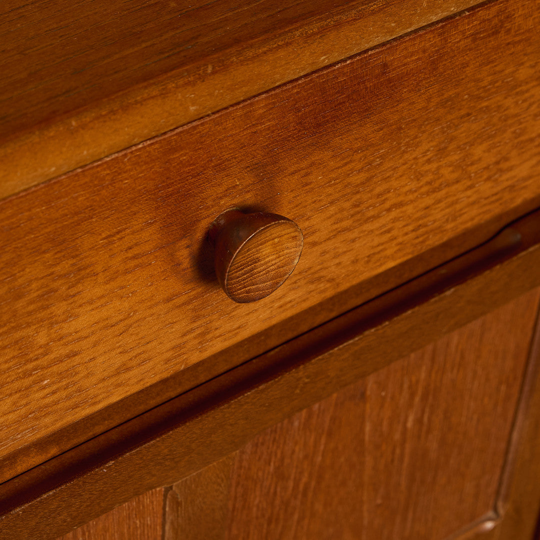 ヴィンテージ ハイサイドボード