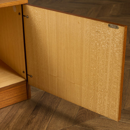 英国 ヴィンテージ キャビネット