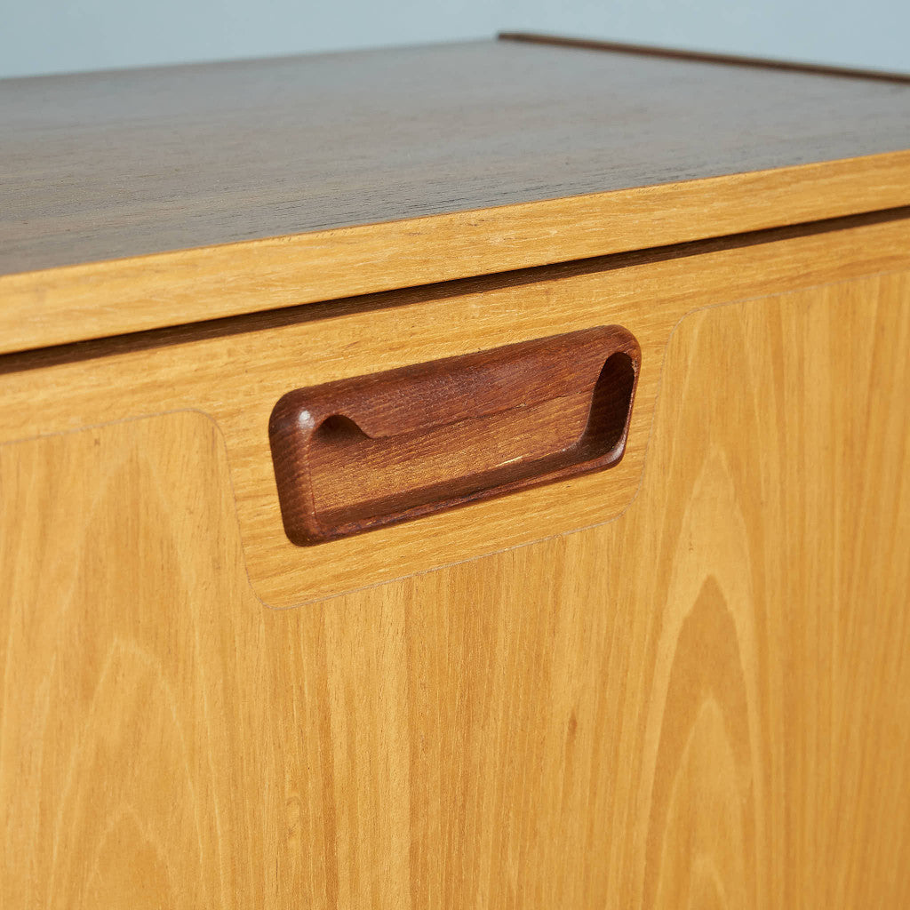 英国ヴィンテージ ハイサイドボード / ハイボード