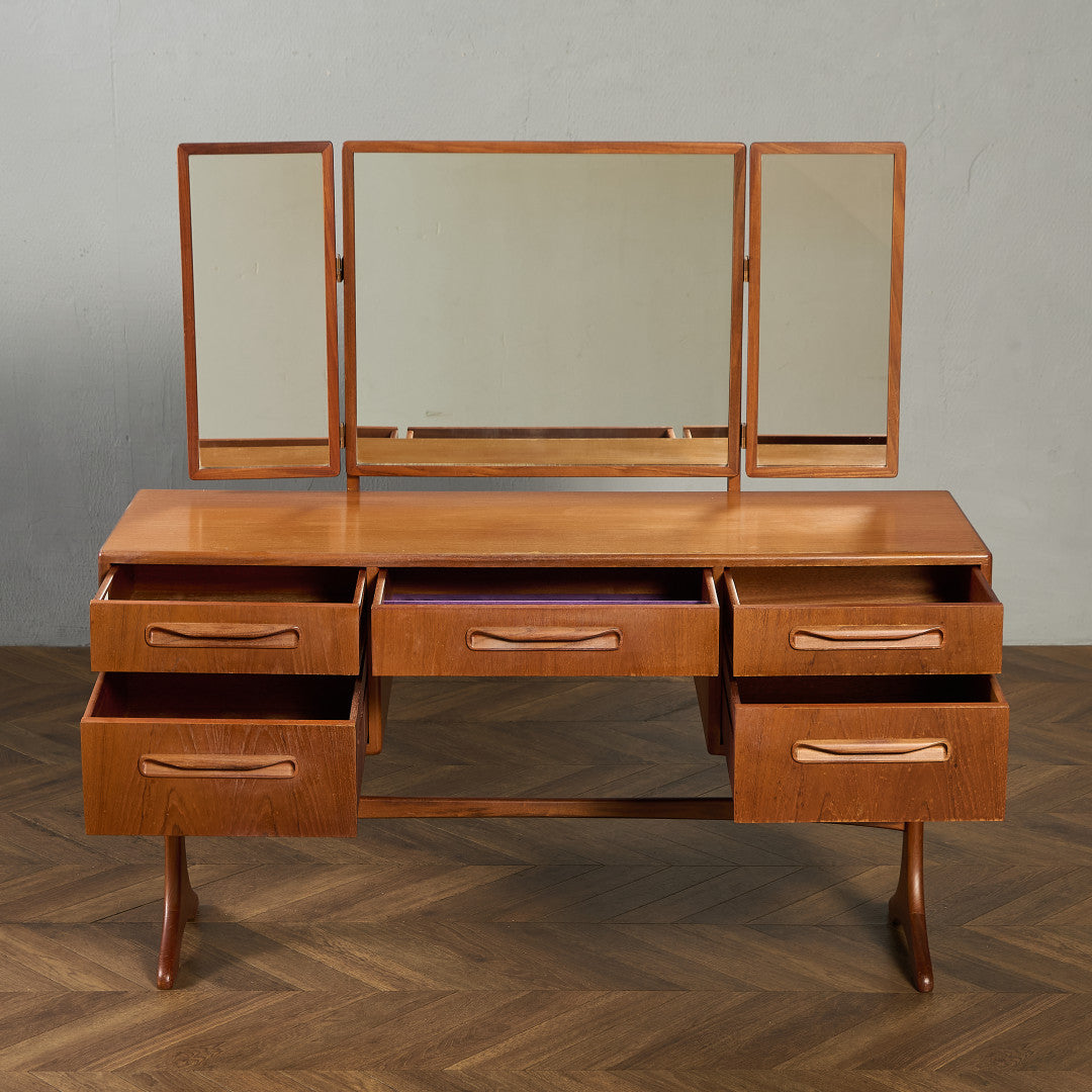 ニューフレスコ ドレッシングデスク (1986)