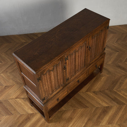 英国 クラシック サイドボード 食器棚