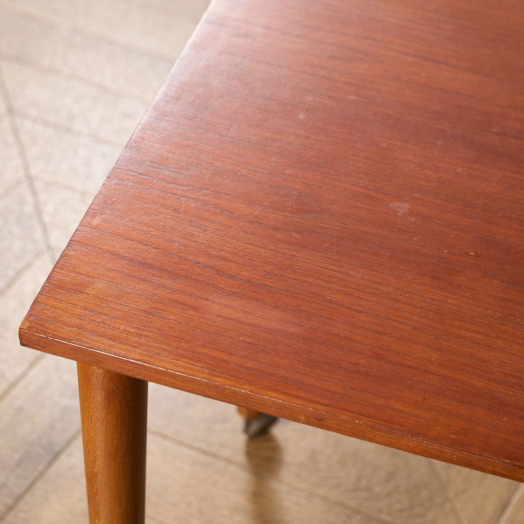 Novy Domov ヴィンテージ ネストテーブル