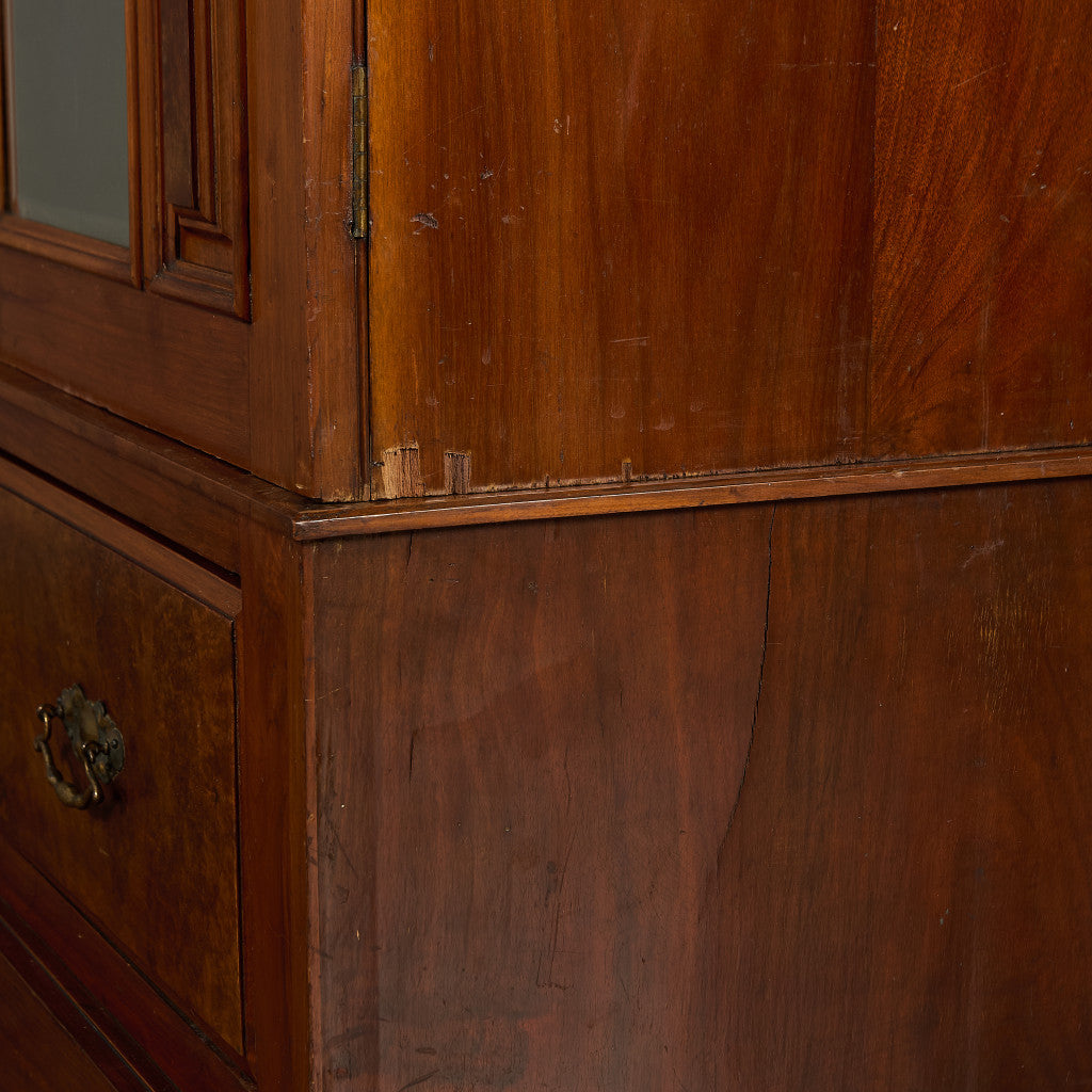 英国 アンティーク ワードローブ