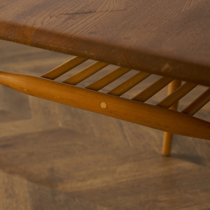 ブレックファストテーブル