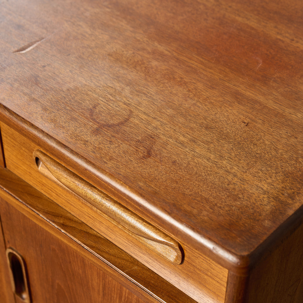 Fresco ヴィンテージ 脚付き サイドボード (4072)