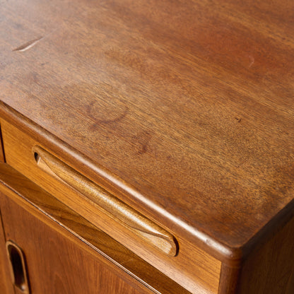 Fresco ヴィンテージ 脚付き サイドボード (4072)