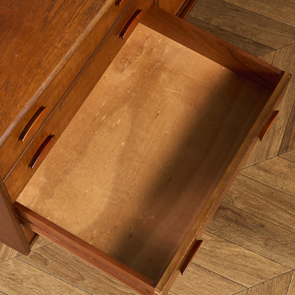 イギリス ヴィンテージ サイドボード