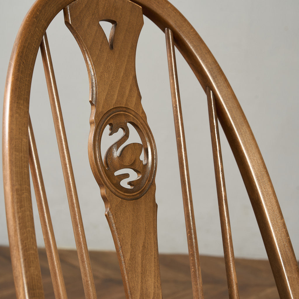 スワンバック アームチェア