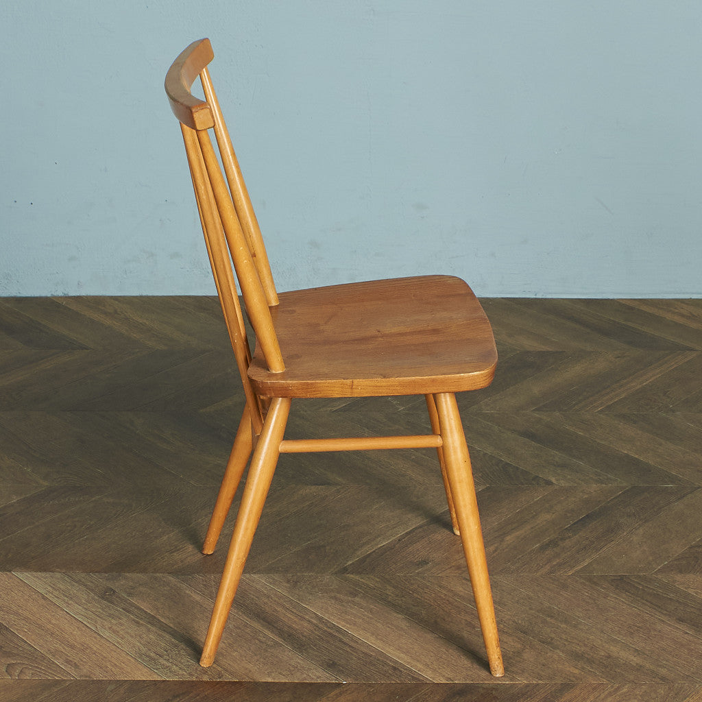 スティックバックチェア