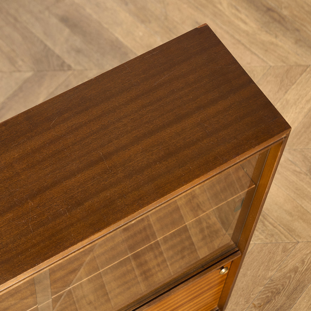 英国ヴィンテージ ガラスキャビネット