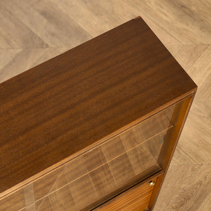 英国ヴィンテージ ガラスキャビネット