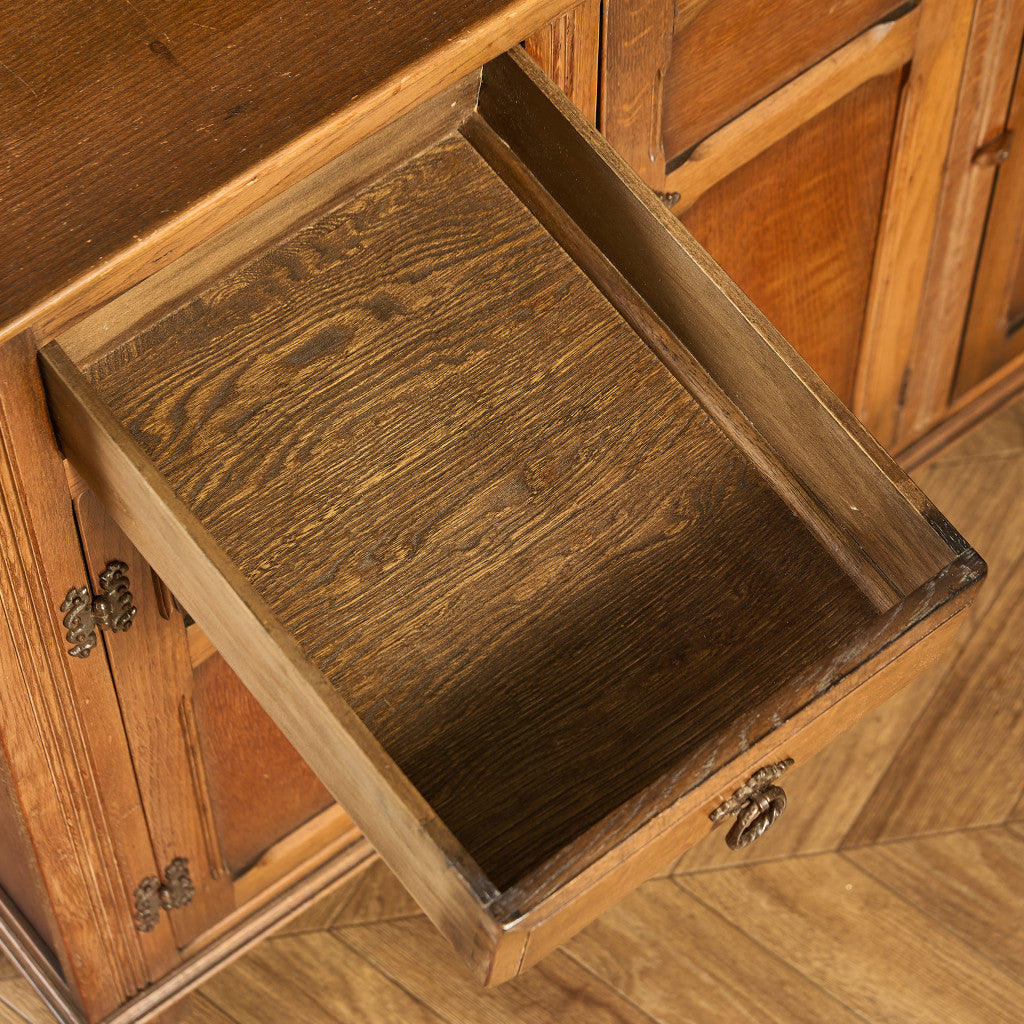 英国 クラシック ウェルシュドレッサー 食器棚