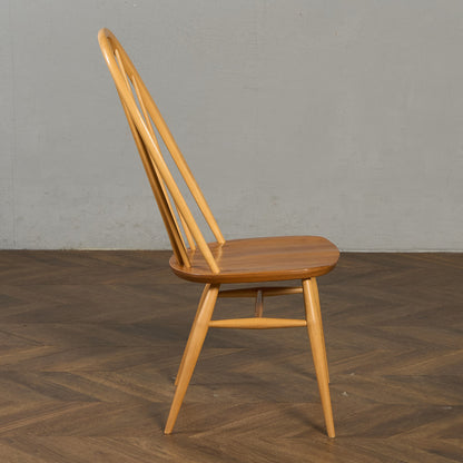 スワンバックチェア  ラウンドメタルラベル