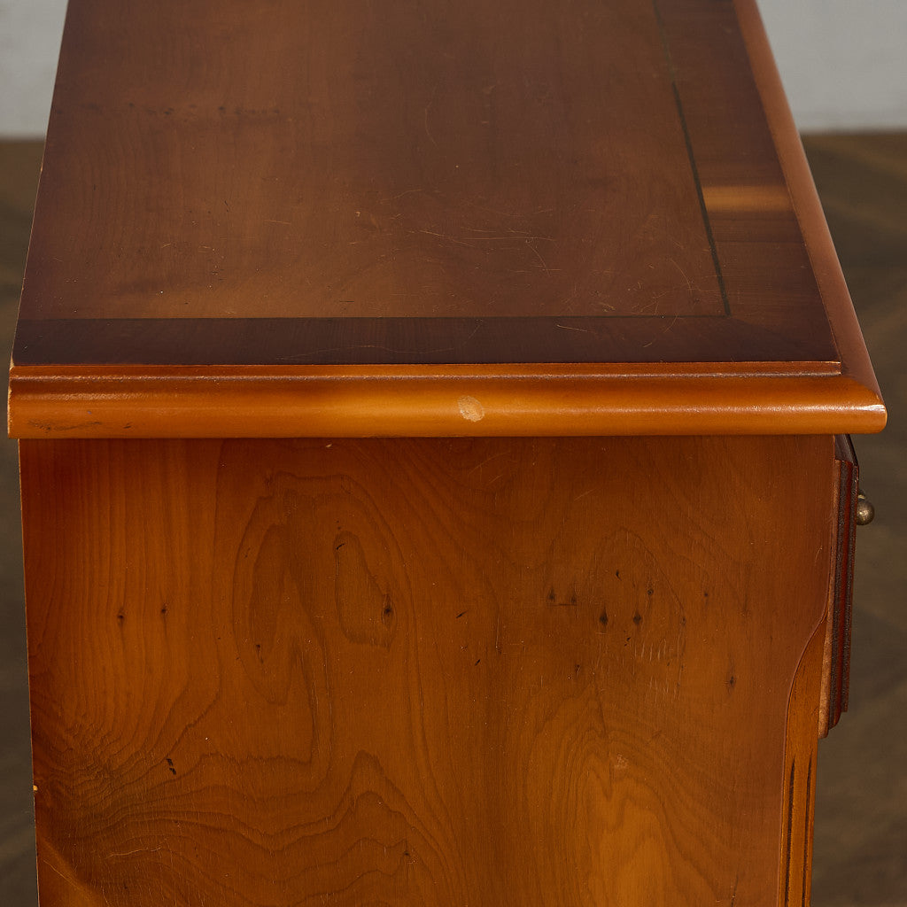 英国 クラシック サイドキャビネット