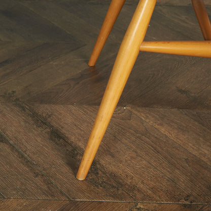 シスルバックチェア / ラウンドメタルラベル