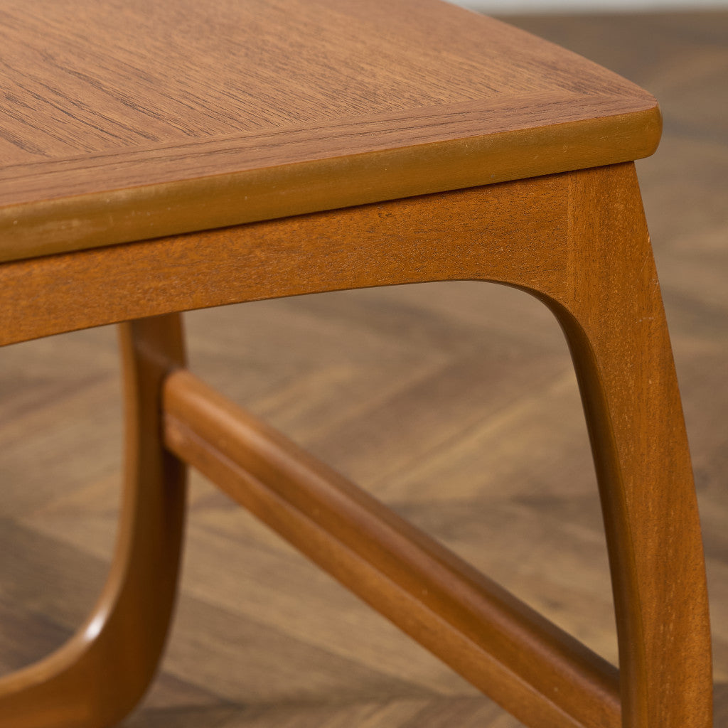 Burlington ネストテーブル