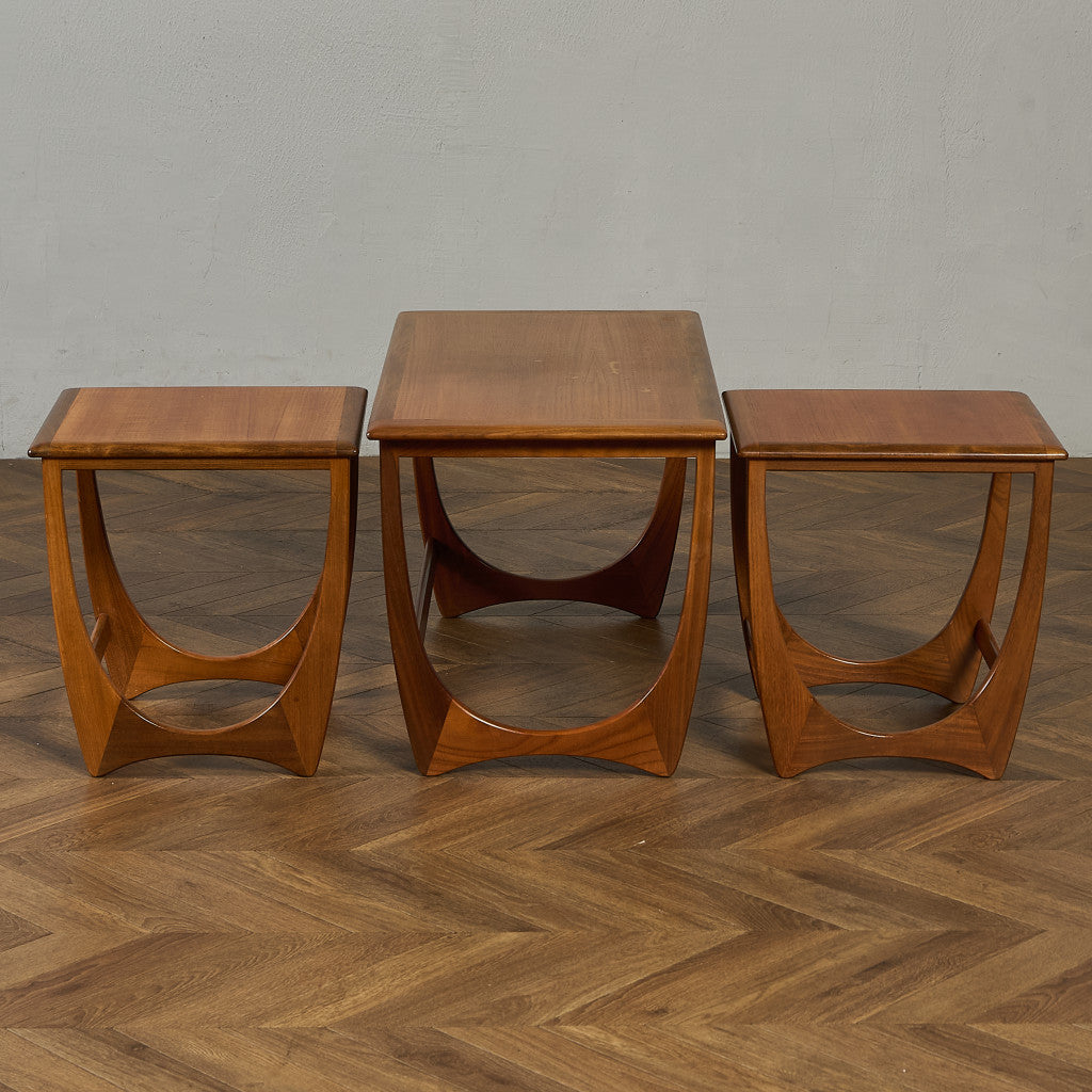 Astro ネスト コーヒーテーブル