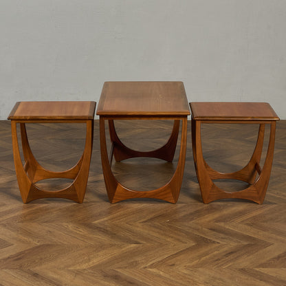 Astro ネスト コーヒーテーブル